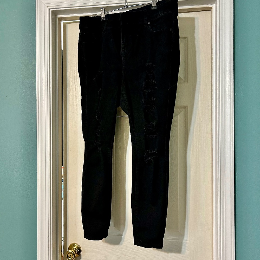 Torrid bombshell skinny jean